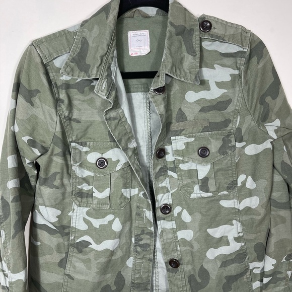 GAP Jean Jacket - Picture 3 of 5